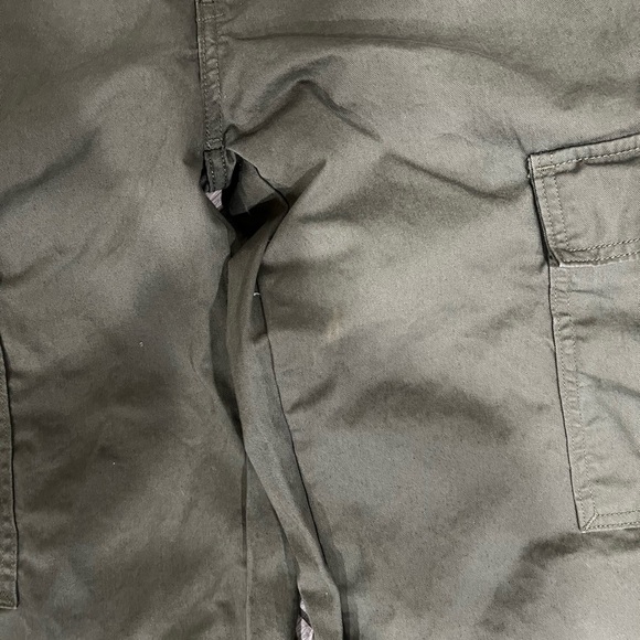 Levi's Olive Straight Leg Cargo Pants - Picture 3 of 5
